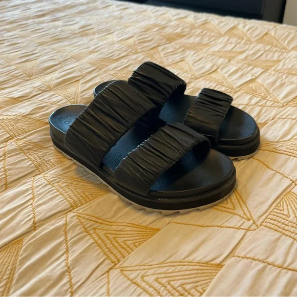 ⚡️MUST GO free shipping! Sorel Women’s Roaming™ Two Strap Slide Flat Sandal 6.5 - Picture 2 of 8